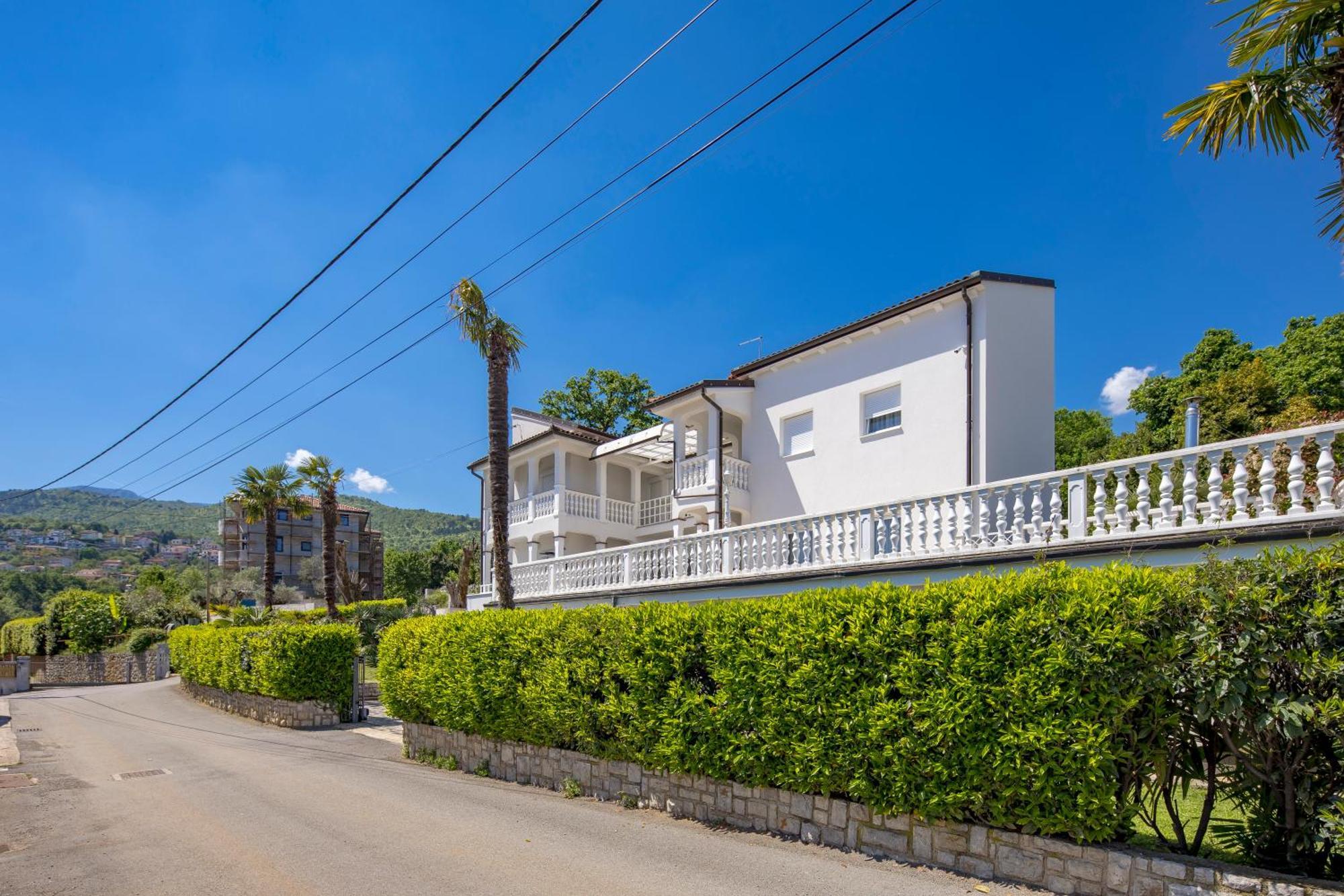 Villa Garden Apartment With Pool Опатія Екстер'єр фото