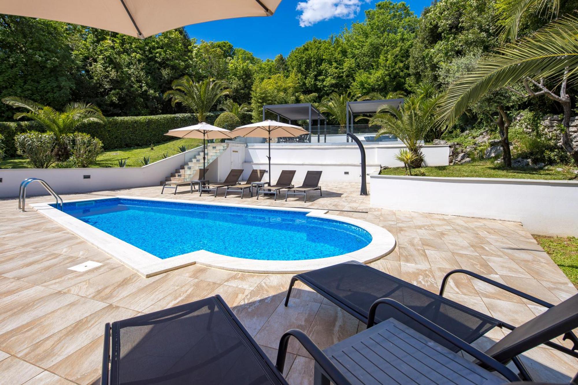 Villa Garden Apartment With Pool Опатія Екстер'єр фото