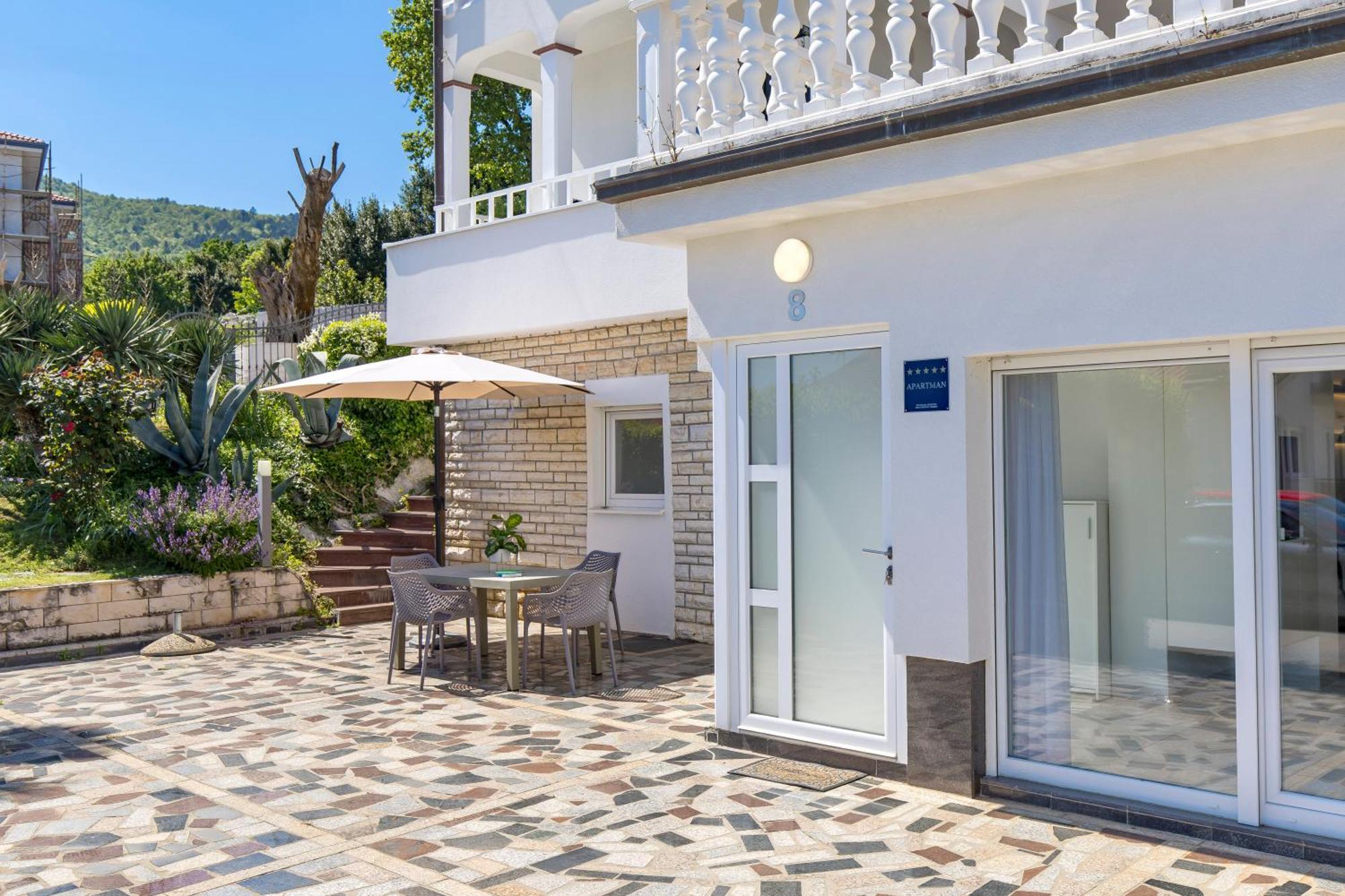 Villa Garden Apartment With Pool Опатія Екстер'єр фото
